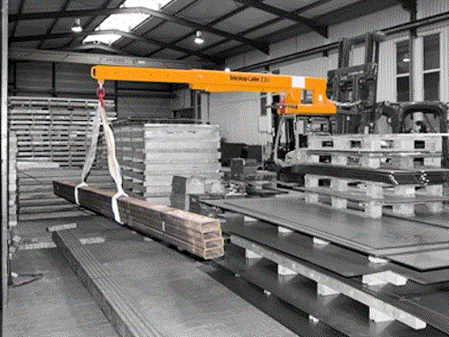 Bauer Anbaugeräte und Lagerausstattung